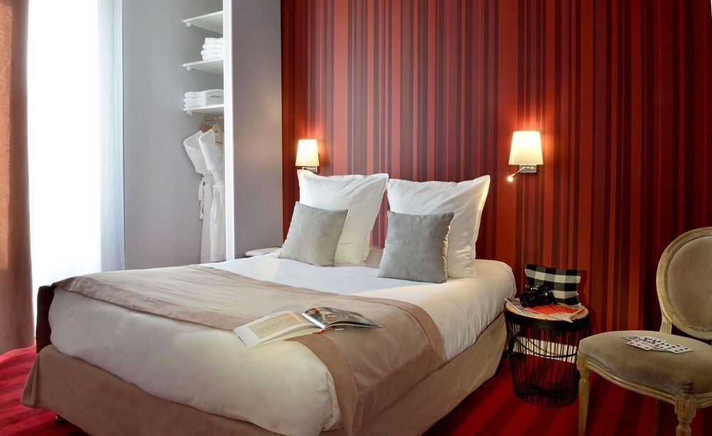 Logis Hôtel les 3 Rois - Issoudun - Slaapkamer