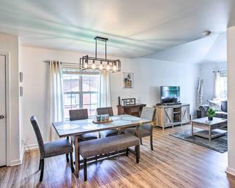 Charming Springfield Escape w/ Furnished Deck - Springfield - Comedor