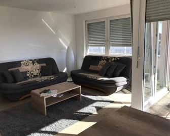 Exklusive Wohnung mit Dachterrasse in Schleußig - Leipzig - Sala de estar