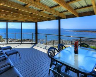 Stanley View Beach House - Stanley - Balkón