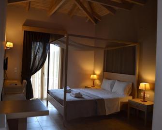 Aligis Studios - Kato Katelios - Bedroom
