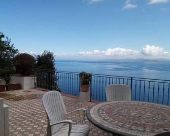 Two bedroom suite apartment with private equipped terrace - Casamicciola Terme - Balcone