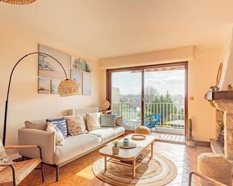 Duplex De Caractere 4 Chambres Avec Balc - Saint-Jean-de-Luz - Living room