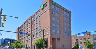 Holiday Inn Express & Suites Buffalo Downtown - Medical Ctr, An IHG Hotel - Buffalo