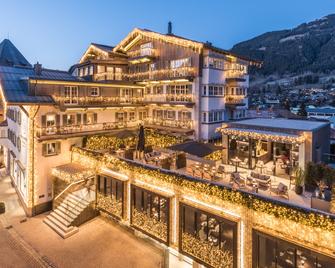 Harisch Hotel Weisses Rossl - Kitzbühel - Budova