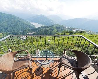 Chingjing Lake View Seasons - רן-איי - מרפסת