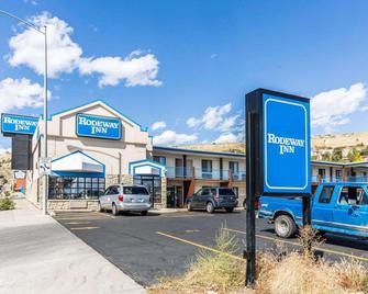 Rodeway Inn Billings Logan Intl Airport, Near St. Vincent Hospital - Billings - Building