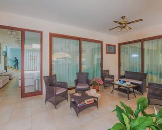 Hotel Ristorante Il Vascello - Muravera - Living room