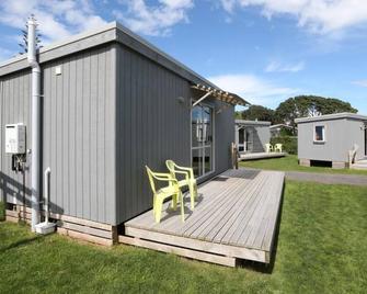 Fitzroy Beach Holiday Park - New Plymouth - Building