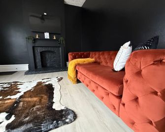 Jungle House Luxury Stays - Columbus Downtown Short North - Columbus - Phòng khách