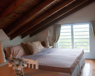 Unique Mercy Loft - Osbourn - Sypialnia