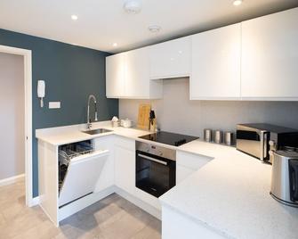 Alison Court - Bristol - Kitchen