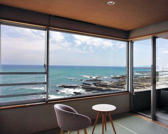 Boso Kamogawa Onsen Zekuu - Kamogawa - Balcony