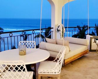 Award-winning Designer- Stunning Penthouse - Ocean Front Views - Prime location! - San Jose del Cabo - Balkon