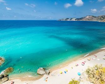 Central Almuñecar, Beach Playa 125 metres, by Old Town - Almuñécar - Beach
