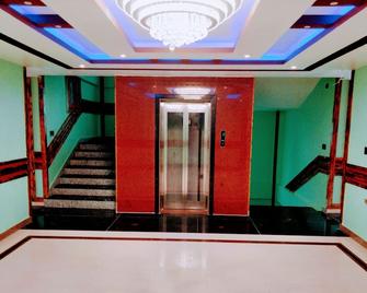 Hotel Red Crown Pvt Ltd-Bardibas - Janakpur - Edificio