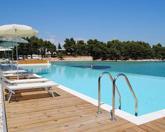 Residence Premium Crvena Luka Villas Princess, Biograd n/m - Біоград-на-Мору - Басейн