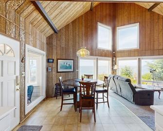 Harbor House - Brookings - Eetruimte