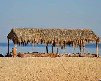 Crazy Horse Camp - Nuweiba - Playa
