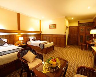 Ayarwaddy River View Hotel - Mandalay - Phòng ngủ