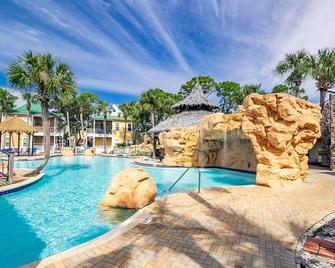 Serene Seaside Retreat: Vacation Home with Incredible Pool, Beach Access - Pensacola Beach - Pool