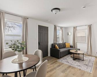 Quaint Lakeview Getaway Trails & Town at Your Doorstep - Walker