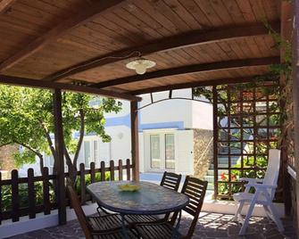 Ponzacasa Del Fauno In Cala Fonte With Private Parking Place- The Two-Room Apartment - Ponza - Innenhof