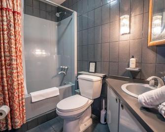 Phoenicia Retreat: Massive Private Entertaining Home with Fireplace & Pond - Phoenicia - Bathroom