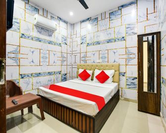 Hotel O Cash - Mohali - Bedroom