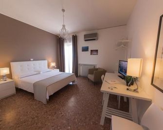 Riviera - Bari - Bedroom