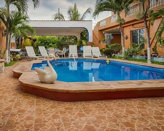 Hotel Maria's Nicte Ha - Progreso - Pool