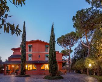 Resort La Rocchetta - Roma - Bangunan