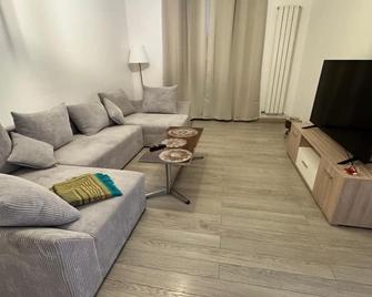 Comfortable furnished apartment - Châteauroux - Living room