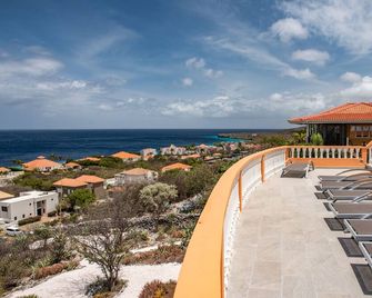 Stunning ocean view villa, renovated and refurbished 2019, private pool - Sint Willibrordus - Balcón