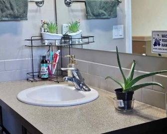 providing spare luxury rooms for rent - Pasco