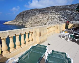 Hotel San Andrea - Xlendi - Balcon