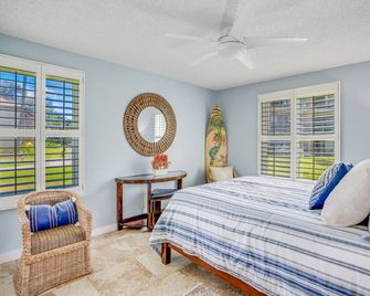 Pono Kai B101, Udated, Beachfront, AC, Walk to Town, Sunrise Views - Kapaa - Habitación