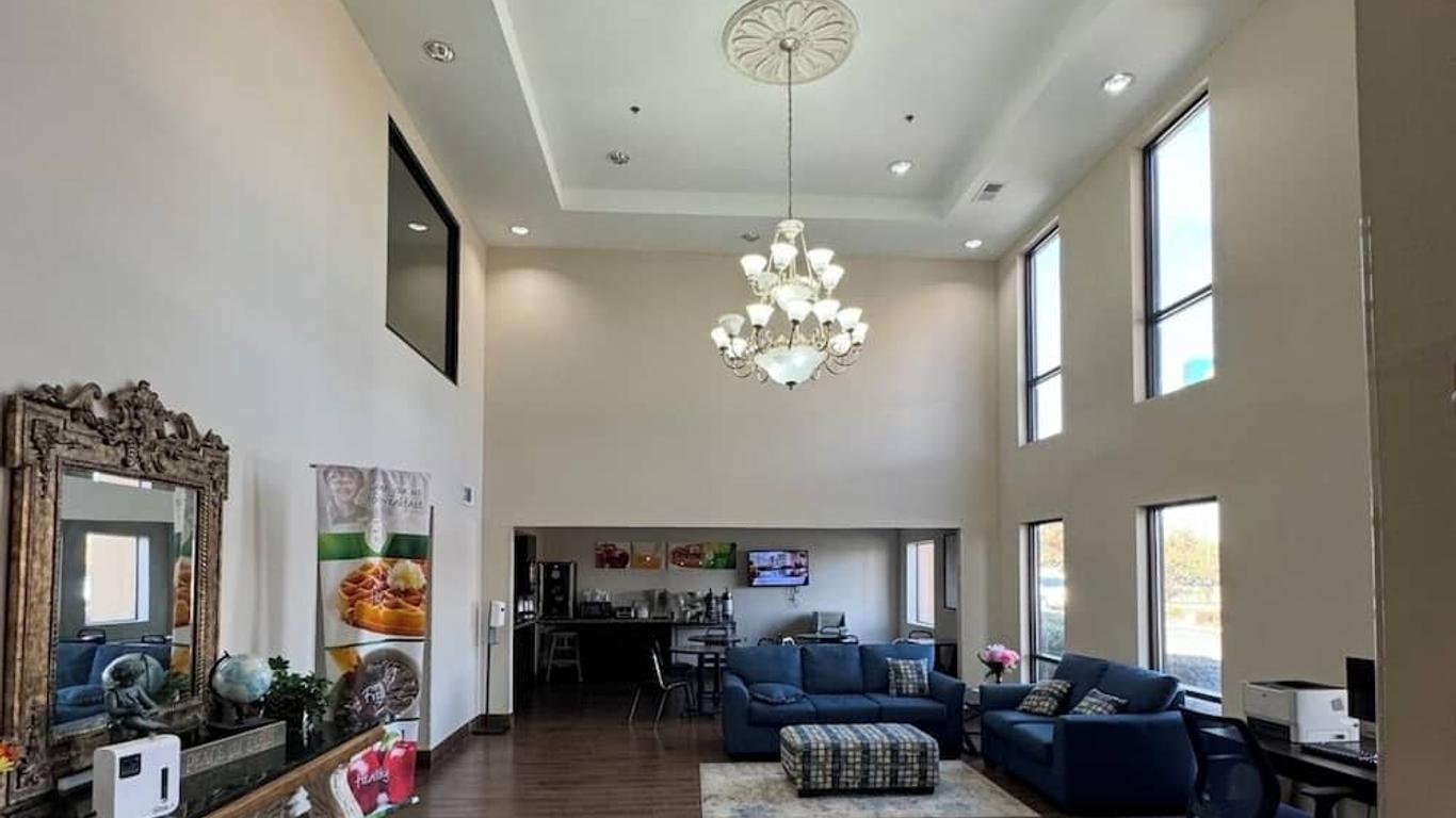 Quality Inn & Suites Pine Bluff