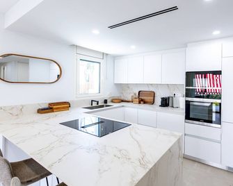 Onada - Modern duplex in Calella de Palafrugell - Peratallada - Cocina