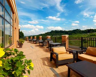 Courtyard by Marriott Pittsburgh Airport Settlers Ridge - Pittsburgh - Balcony