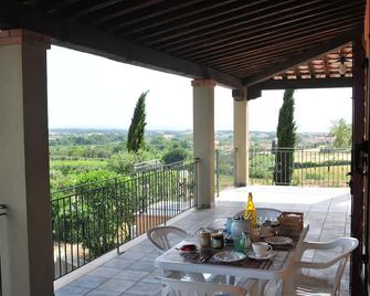 Two-roomed apartment \'La Salvia\' - San Vincenzo - Etruscan Coast - San Vincenzo - Balcony