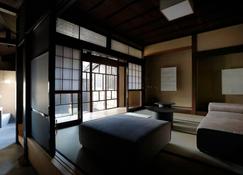 sou's minka Luru - Tsuruga - Oturma odası