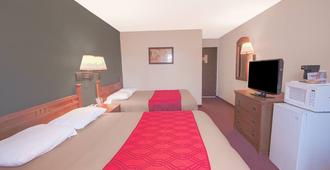 Love Hotels Junction City By OYO At Fort Riley Ks - Junction City - Bedroom