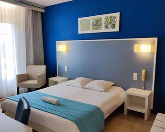 Hôtel et Appart'Hôtel Le Relais Du Val D'Orbieu - Ornaisons - Habitación