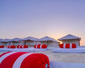 Treebo Trend Desert Boutique Resort - Sām - Beach