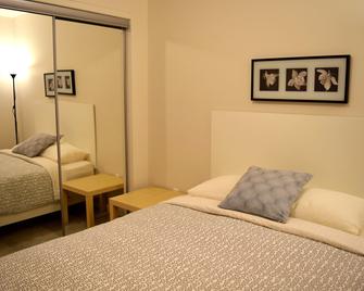 Veterans Park Hotel - Hamtramck - Bedroom