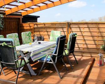 Nice apartment for 7 guests with WIFI, TV and pets allowed - Otterndorf - Balkon
