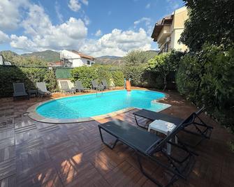 Arslan Villa - Marmaris - Pool