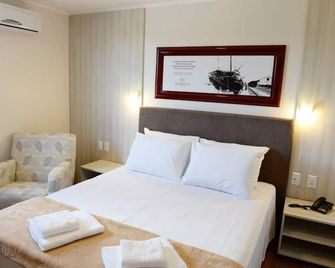Imigrantes Hotel - Santa Rosa - Habitación
