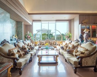 Thong Tarin Hotel - Surin - Recepción